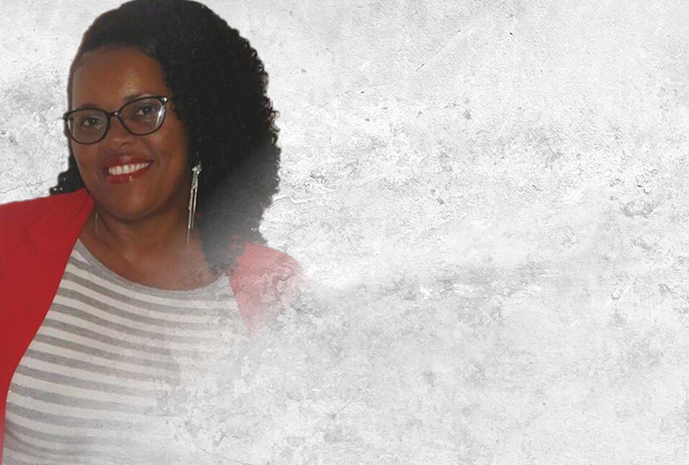 Imagem com o retrato da autora.