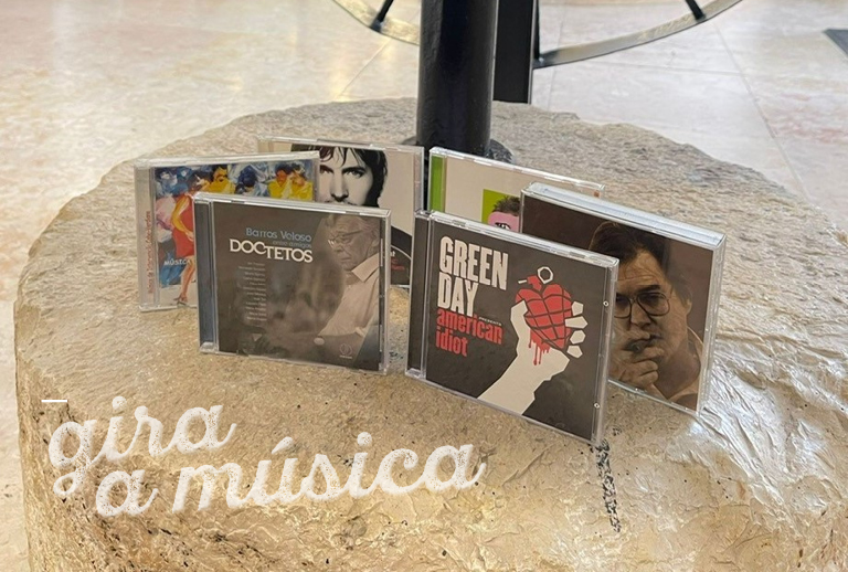 Imagem com capas de CDs.