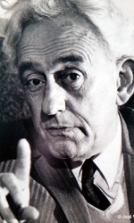 Imagem com o retrato de José Gomes Ferreira.